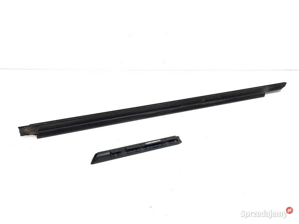 LISTWA ZGARNIAJĄCA PRZÓD PRAWY BMW F44