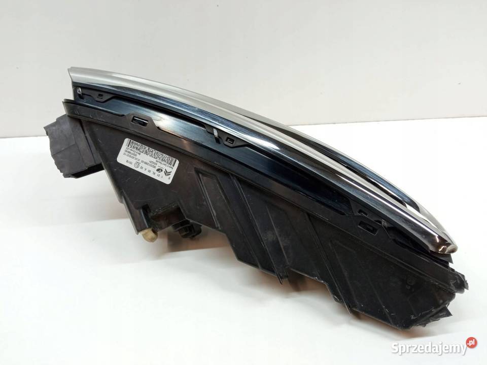 LAMPA PRZÓD PRAWA EUROPA DRL 9823313980 Citroen świętokrzyskie