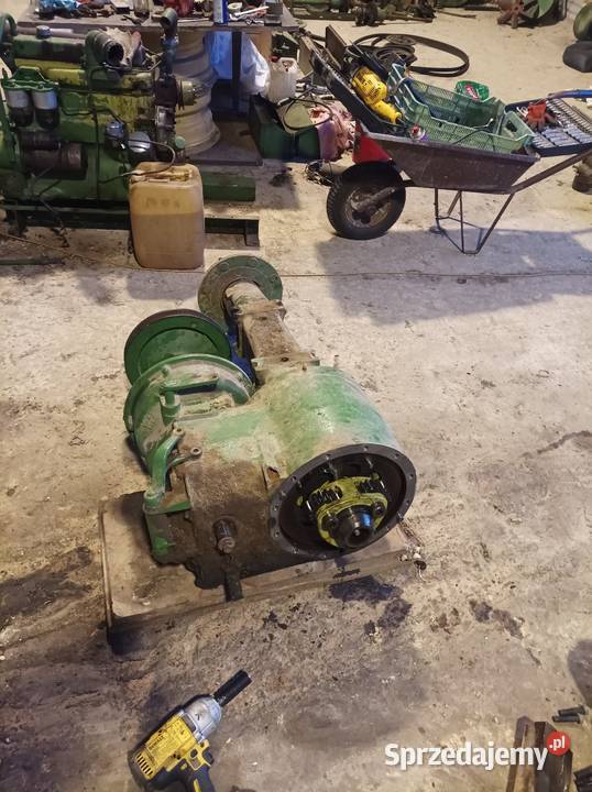 Części skrzyni biegów John Deere 330935940945952 lubelskie Chełm sprzedam