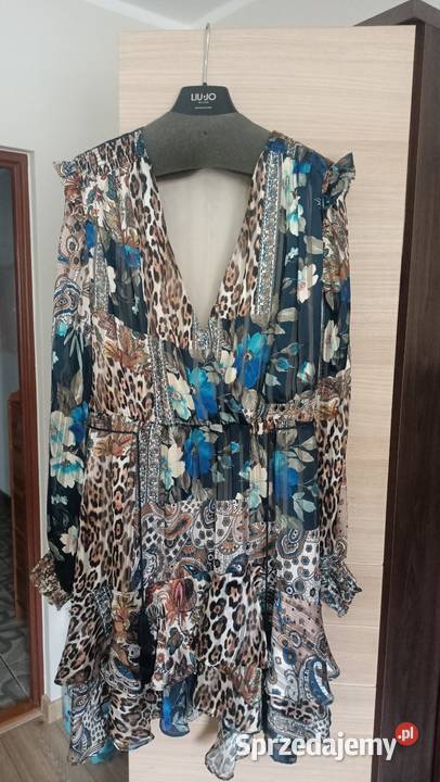 Unikatowa sukienka GUESS Z falbankami  Spódnice i sukienki małopolskie Miechów