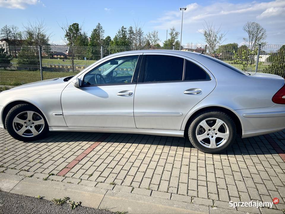 Sprzedam Mercedesa W211 27 diesel diesel Stary Dzików