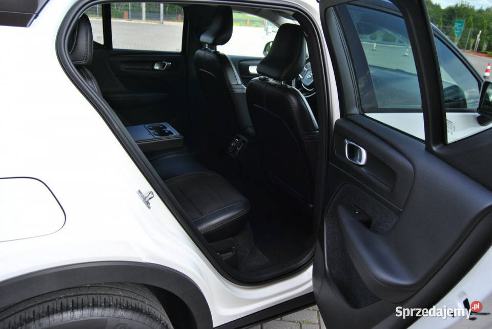 Volvo XC 40 niski udokumentowany przebieg NAVI komputer pokładowy Modliborzyce