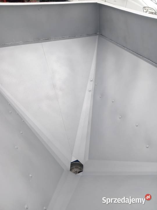Rozsiewacz nawozów wapna Bogballe Bl600 łódzkie