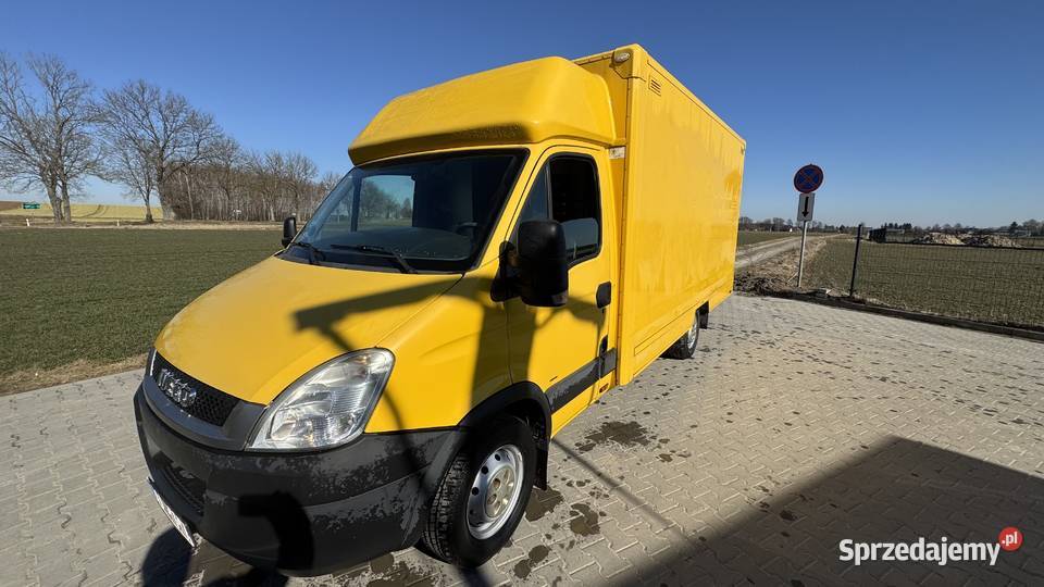 kurier kontener kamper skrzynia DHL poczta Opatów