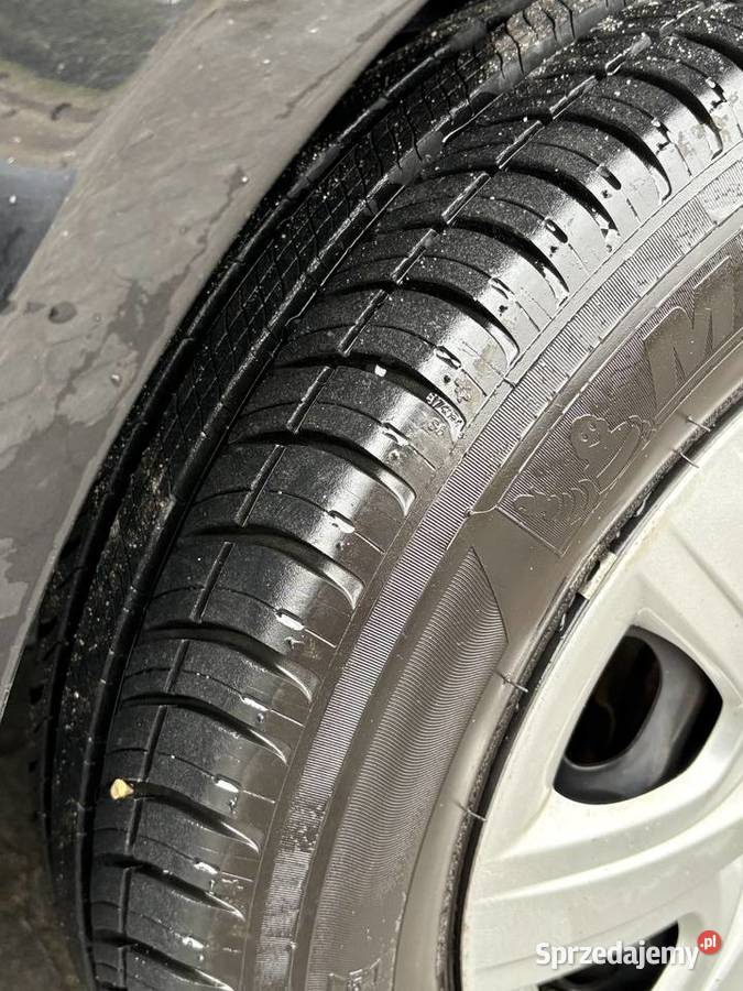 Sprzedam Skodę Fabie z małym przebiegiem 118000km Sobków sprzedam