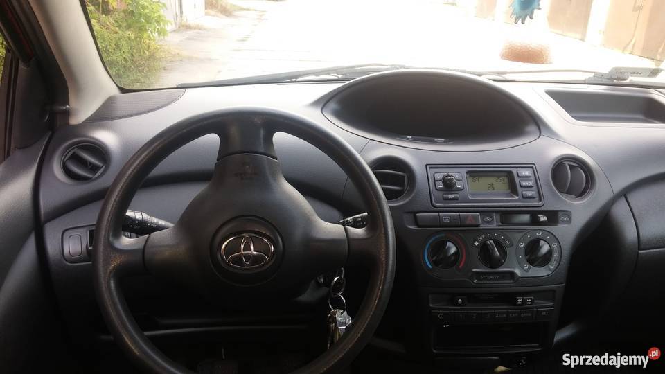 Toyota Yaris 10 Kat 2003 r 2/3 mazowieckie Pomiechówek