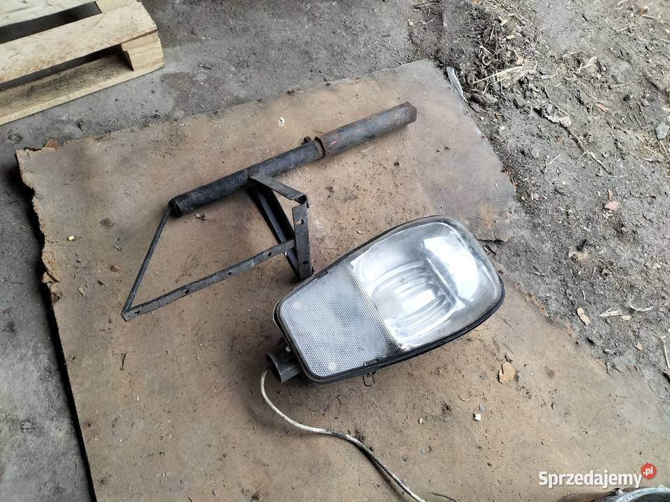 DUŻA LAMPA ULICZNA UCHWYT LAMPY Oprawa Uliczna Kamień-Kolonia