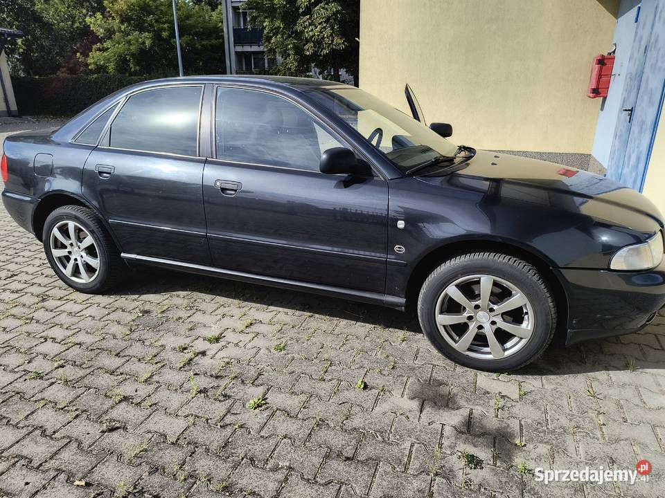 Sprzedam Audi A4 aktualne do godziny 2000 252km Węgrów