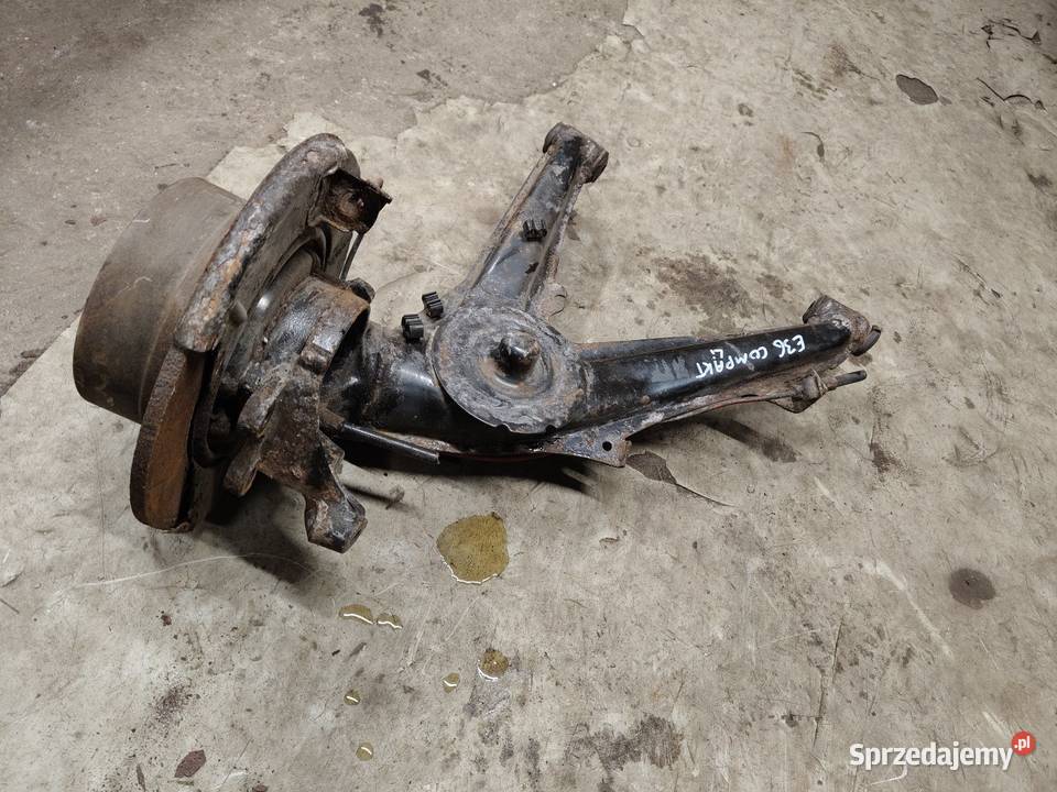 Bmw e36 compakt wahacz tylny lewy na tarcze osobowe łódzkie Aleksandrów Łódzki