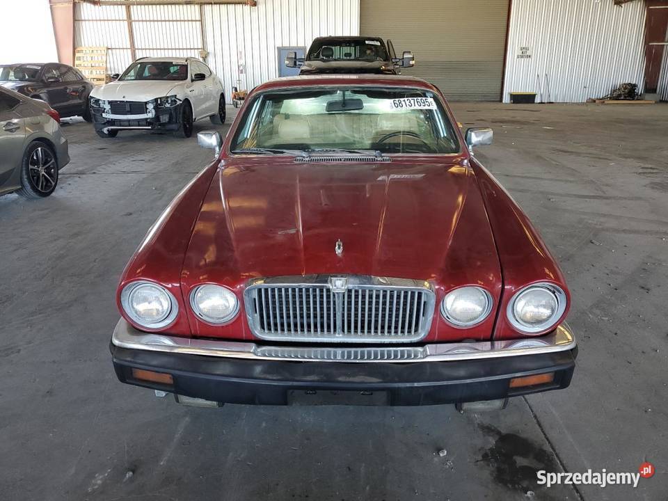 Jaguar XJ6 1985 42 Klasyk z USA Styl komfort i Kobierzyce