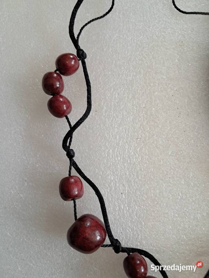 naszyjnik z prlu wykonany z drewna obwód 70 stan świętokrzyskie Sandomierz