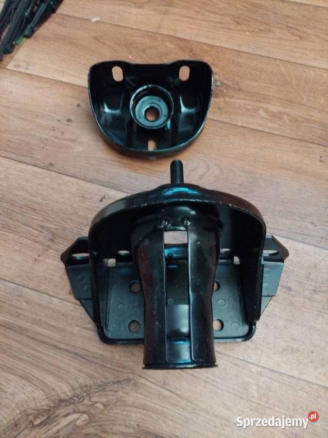 Wspornik belki zawieszenia Łada Niva