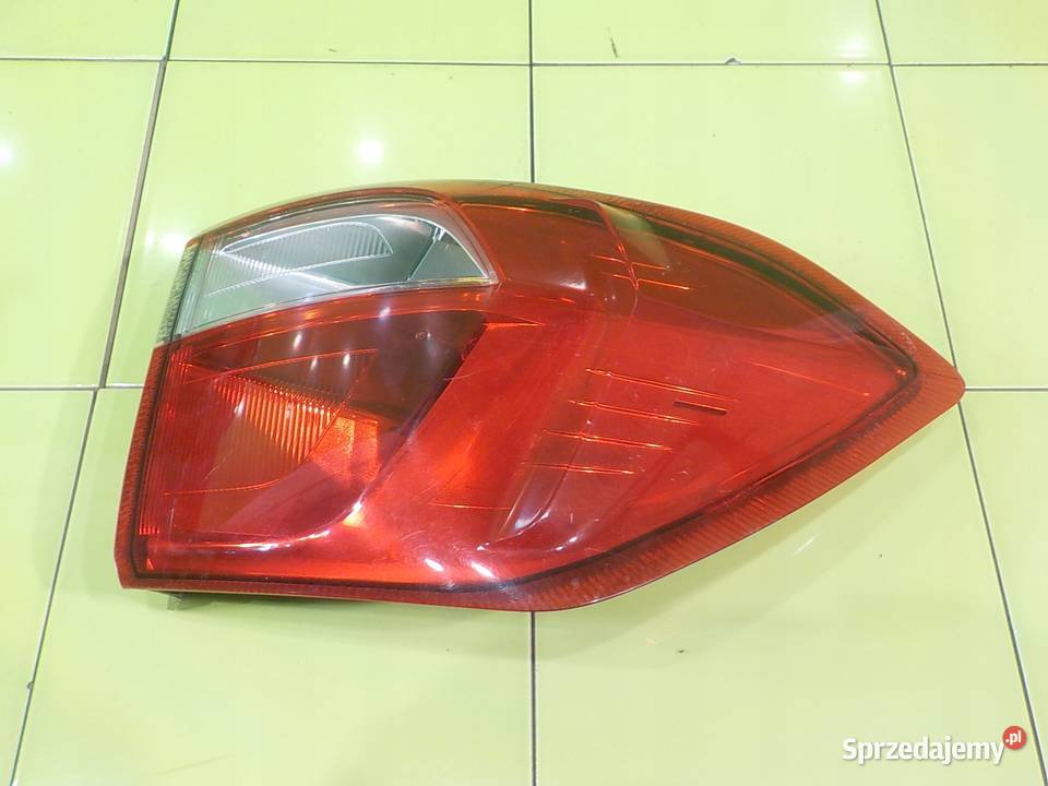 FORD ECOSPORT II 10 B 18r 5D lampa prawa tyl mazowieckie Suków