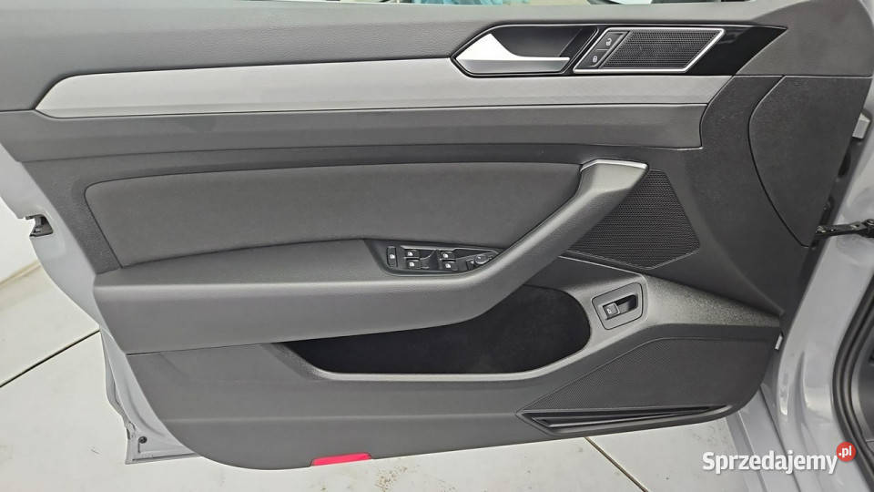 Volkswagen Passat 20 TDI EVO Business Z Warszawa