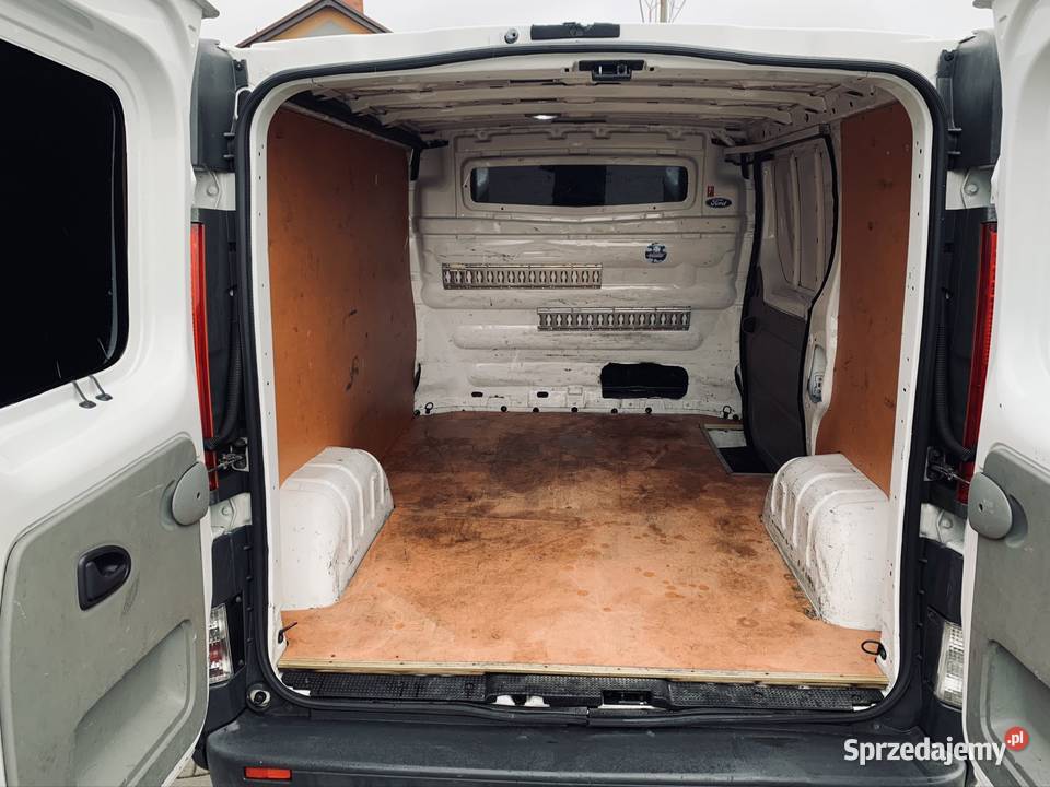 Trafic Vivaro Primaster 25 dci 150 doinwestowany nieuszkodzony Gołaczewy