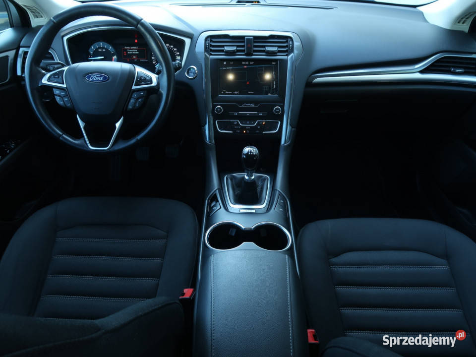 Ford Mondeo 20 EcoBlue srebrny