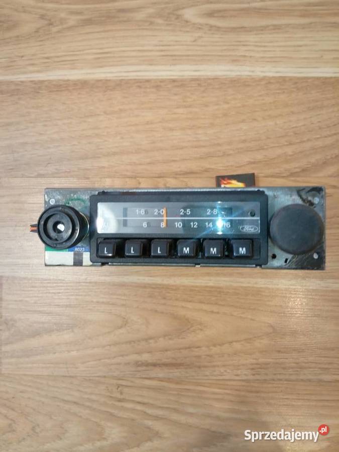 Stare radio samochodowe Ford z czasów PRL Dobieszowice