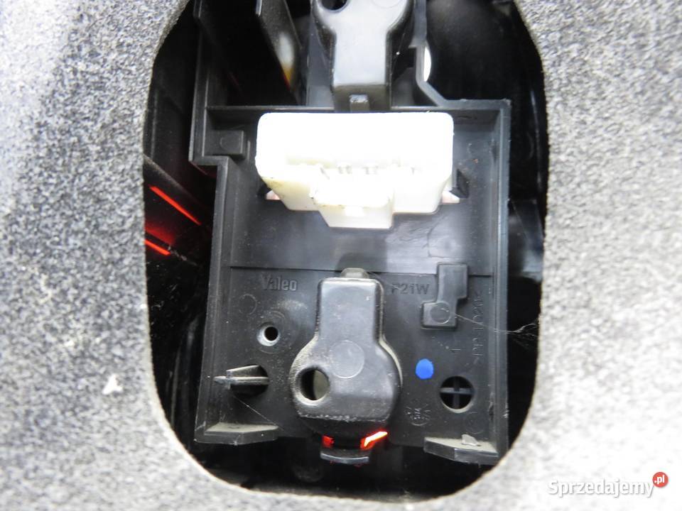 LAMPA PRAWA TYLNA CITROEN C5 II RC 89034070