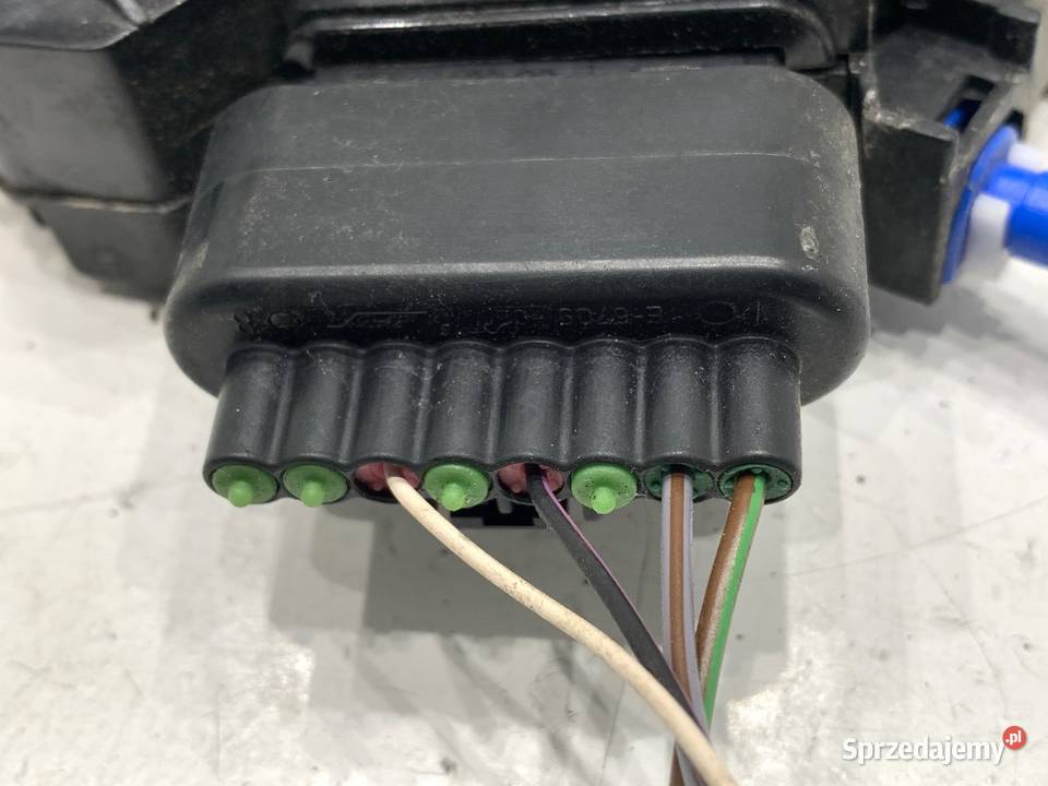 ZAMEK DRZWI PRAWY PRZÓD FORD FIESTA MK7 osobowe