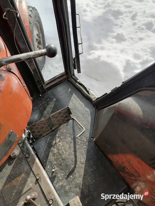 Kabina Naglak Ursus 360 355 4011 płaska podłoga Masłów Drugi