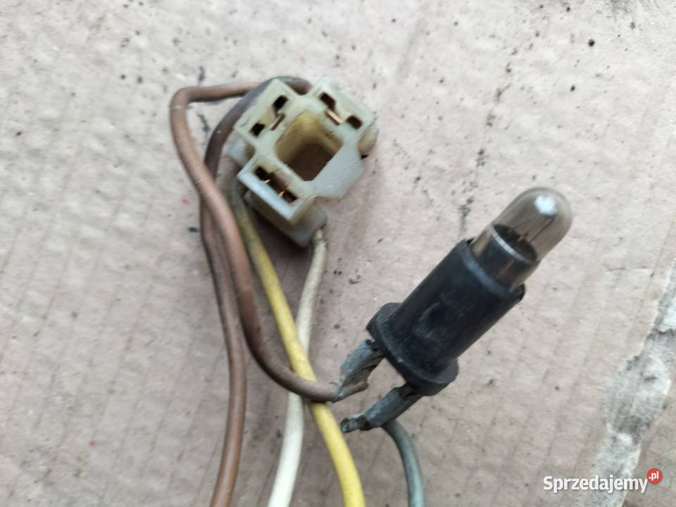 AUDI 80B4 80 B4 WTYCZKA KOSTKA WIĄZKA LAMPY Kamień-Kolonia