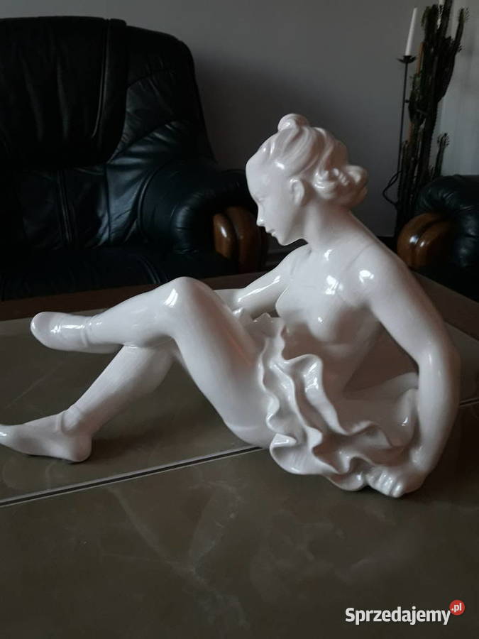 Duża figura baletnicy Jihokera Bechyn Janów Lubelski