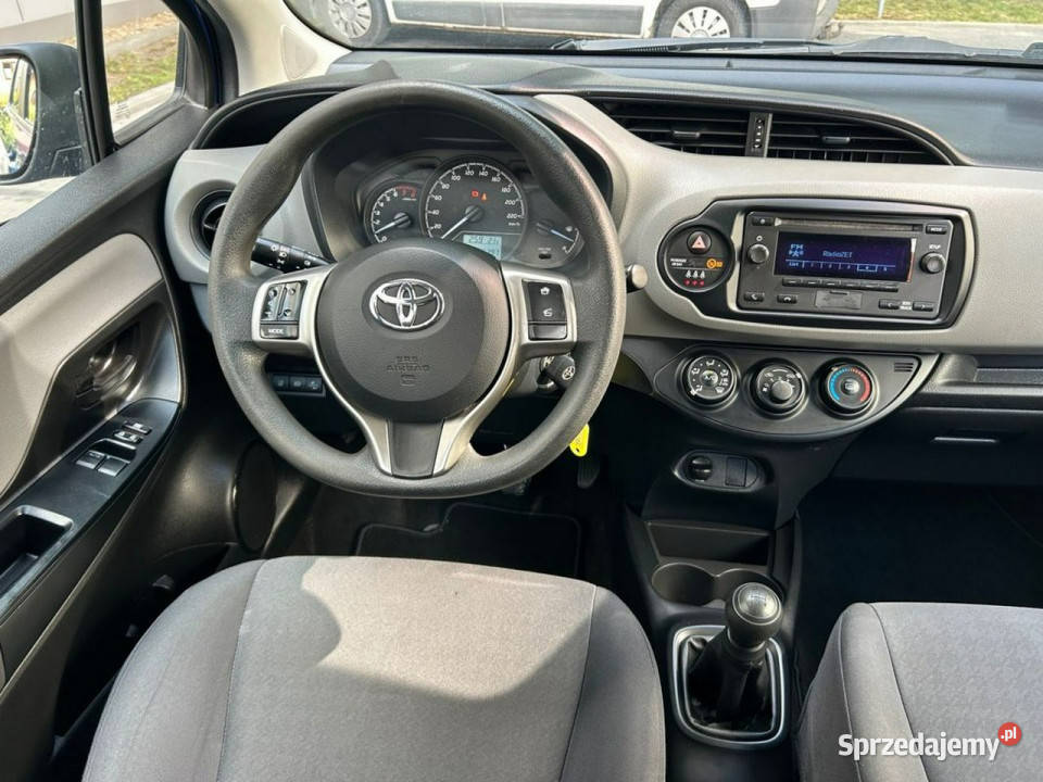 Toyota Yaris Pierwsza rejestracja 042021rSalon mazowieckie Warszawa