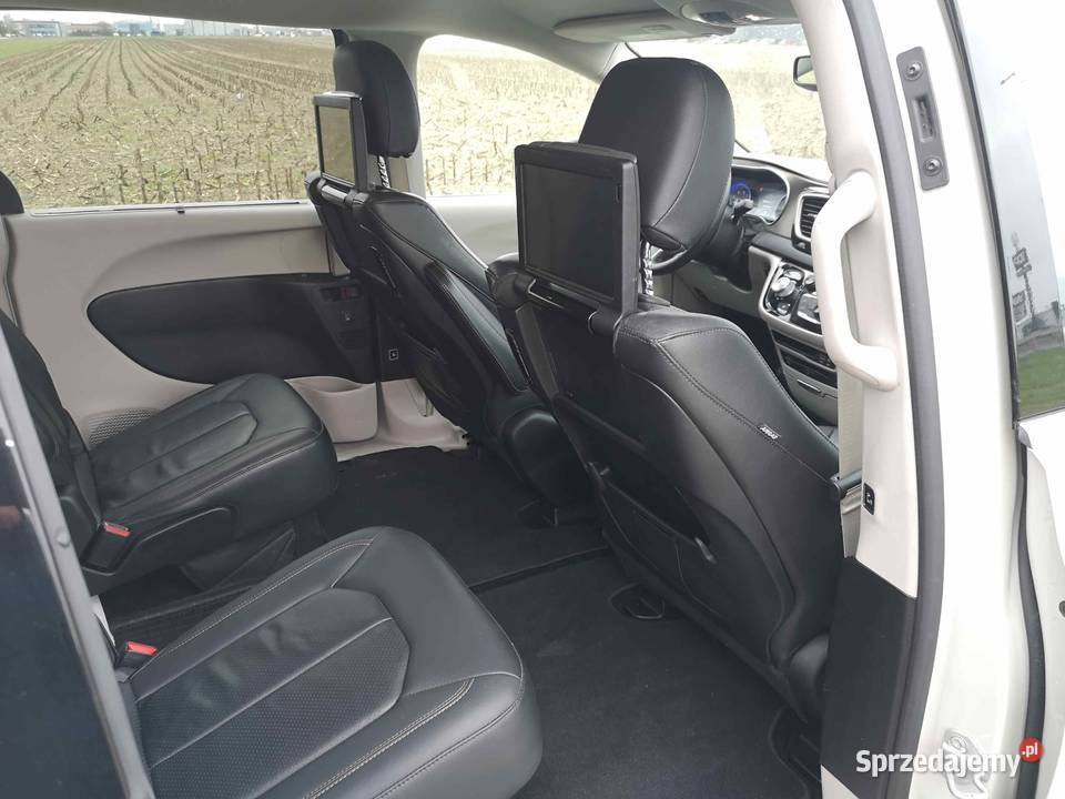 Chrysler Pacifica TouringL Plus 8 osobowa biały Komorniki