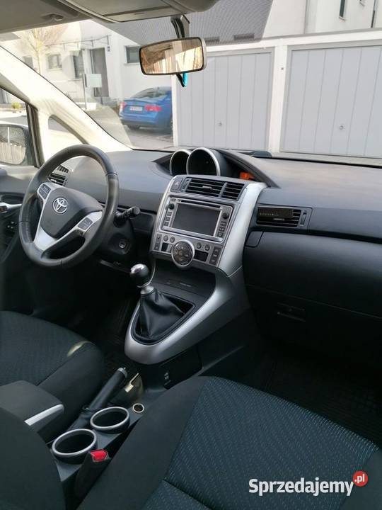 Toyota Verso 2 2D Cat panorama webasto nawigacja Łódź