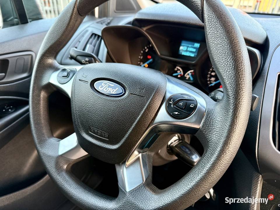 Ford Transit Connect 2015 niski przebieg