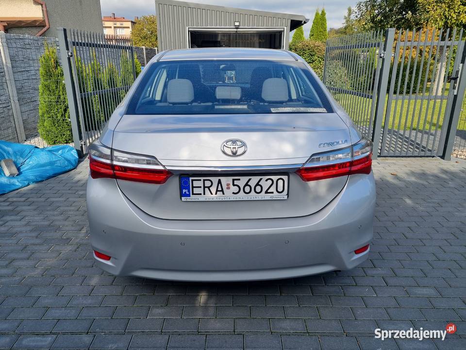 Sprzedam Toyote Corolle 16 benzyna 2017r 132