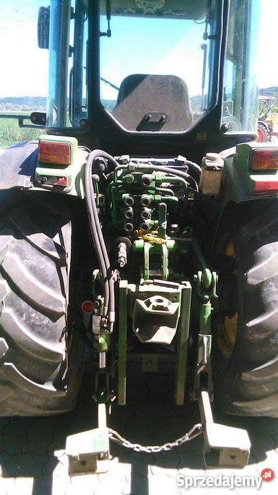 Sprzedam Ciągnik John Deere 5515F nieuszkodzony