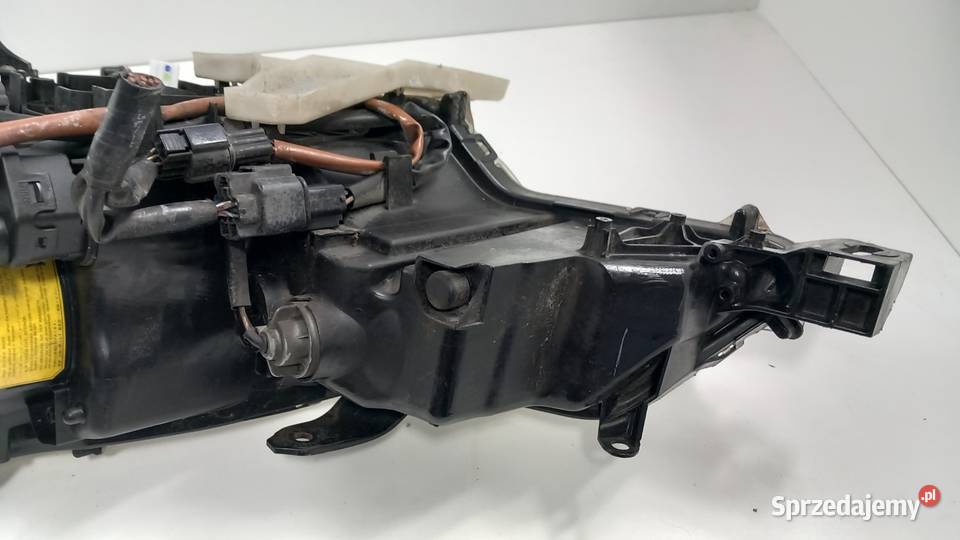 CCROSSER LAMPA PRZÓD PRAWA SOCZEWKA XENON Zbierkowo