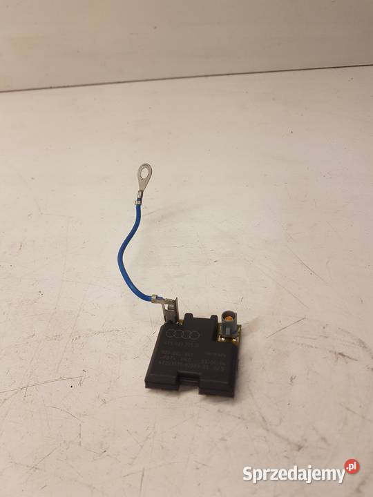 WZMACNIACZ ANTENOWY AUDI A3 A4 A6 4F5035225D Przystajń