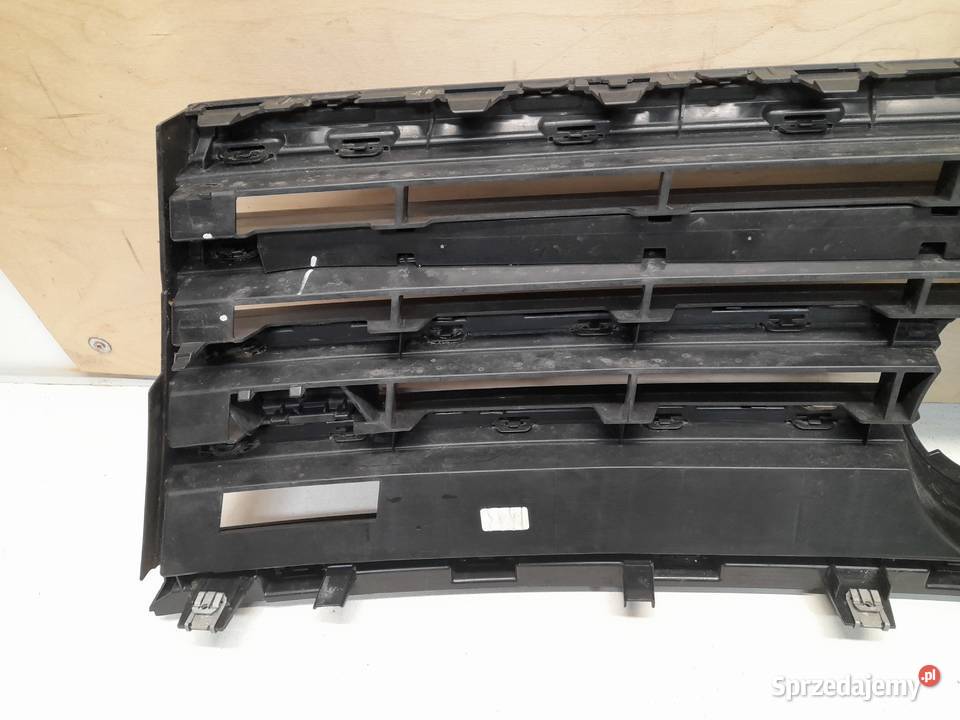GRILL ATRAPA VW TOUAREG III 2018 R LINE osobowe Goleniów