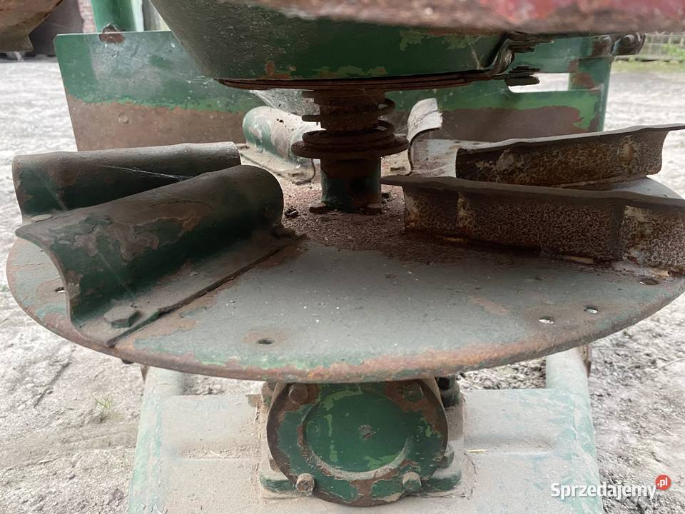 Rozsiewacz nawozu Agromet 300l Rozsiewacze nawozów Andrzejów-Osada