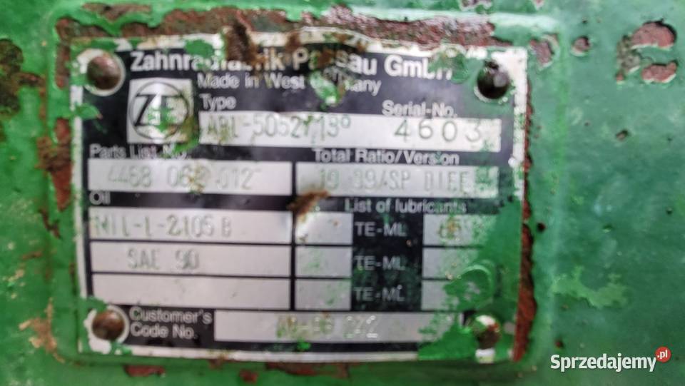 Zwolnica Zwrotnica prawa lewa John Deere 4850 John Deere Nowy Korczyn sprzedam