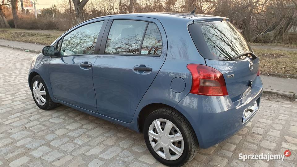 Toyota Yaris 2008r 13 benzyna 87 salonowy Wrocław