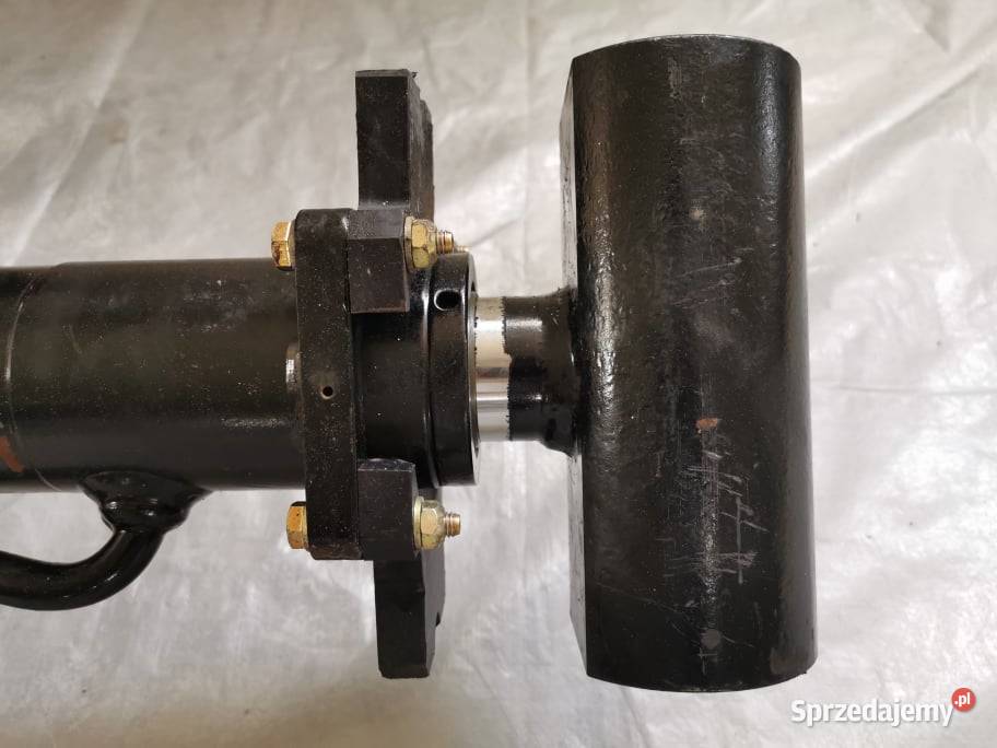 CAT TH 330 Cylinder hydrauliczny wysuwu masztu Wilkowo