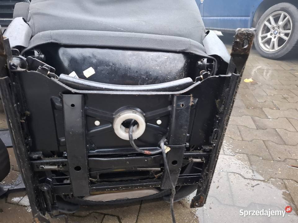 2 Fotele Przednie Subaru Forester 2 obrotowe Skawina