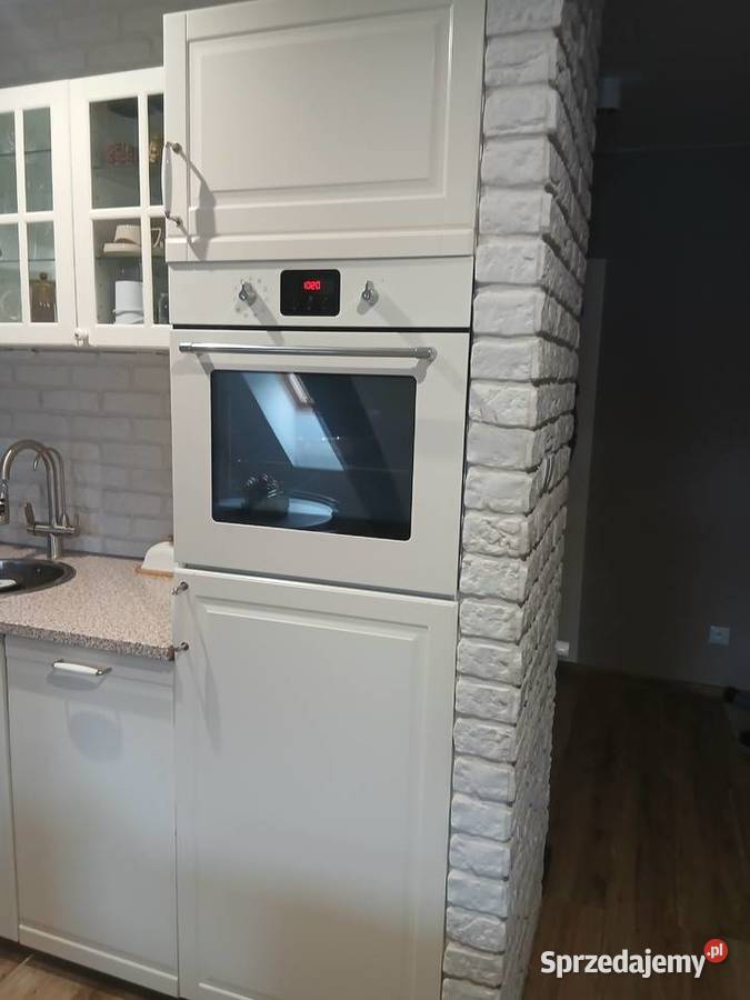 Komplet lodówka kpiekarnik ze slupkiem