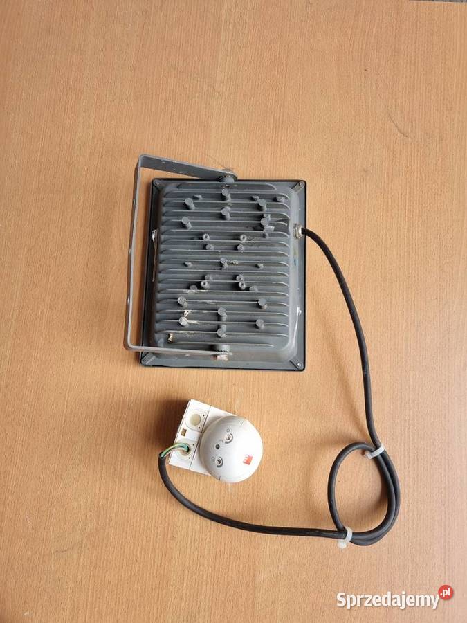 Naświetlacz LED ok 3050 W IP65 z czujnikiem