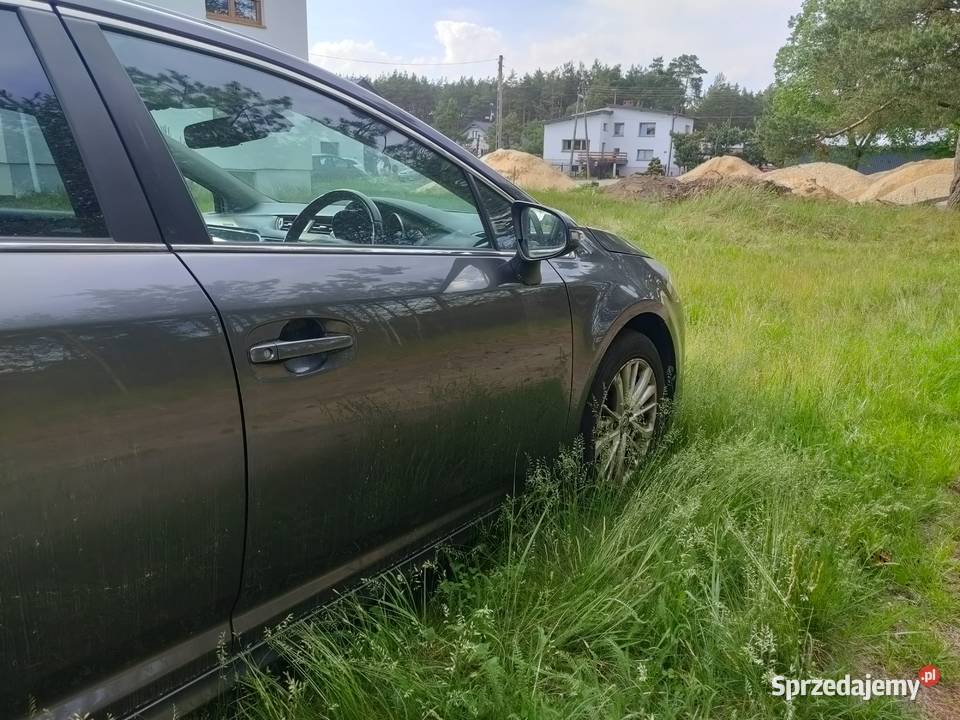 Toyota Avensis 2016 200000km Avensis Kalety