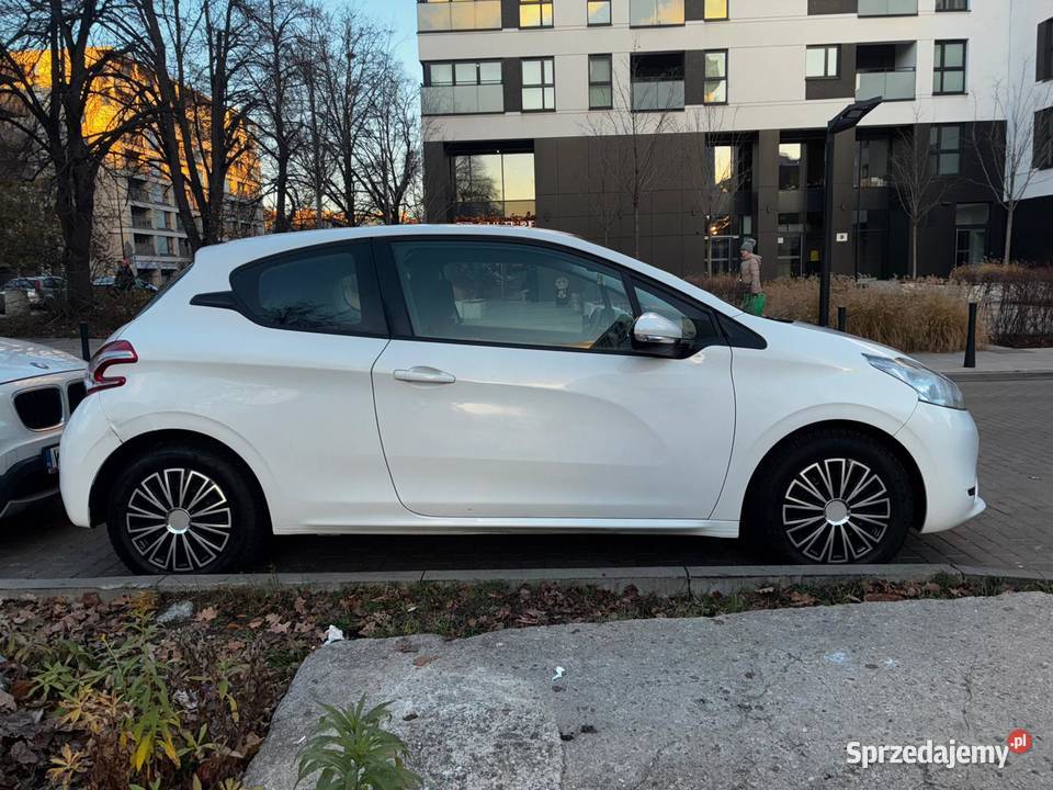 Peugeot 208 14 HDI z 2013r mazowieckie Warszawa sprzedam