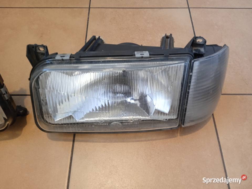 VW Passat B3reflektory przednie lewy i prawy Kamieniec Wrocławski