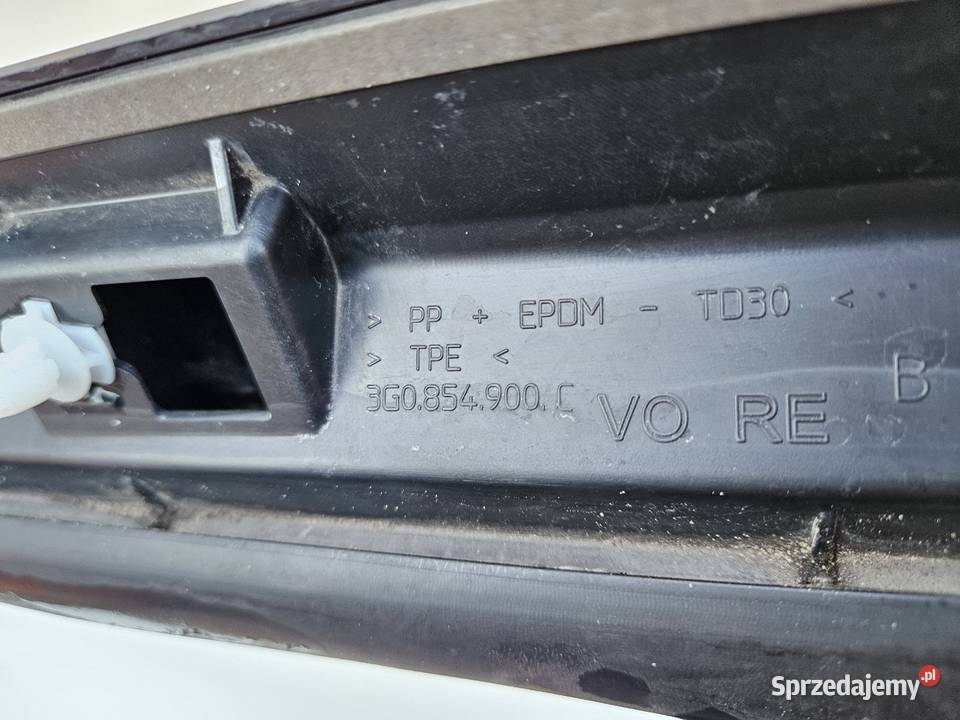 VW PASSAT B8 ALLTRACK LISTWA DRZWI PRAWY PRZÓD Międzychód
