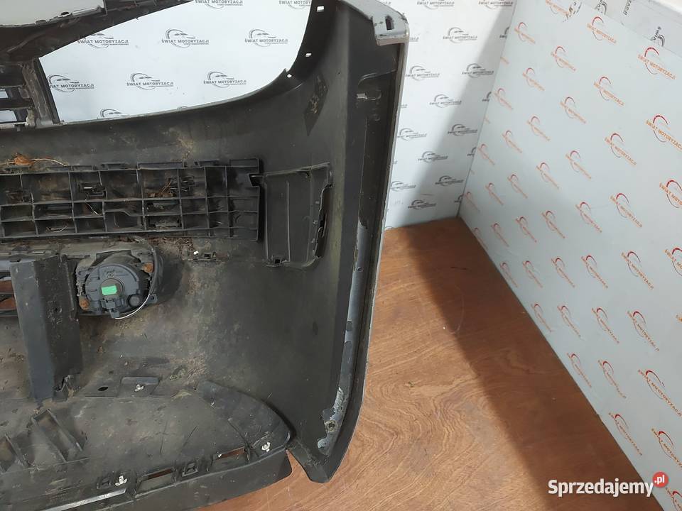 RENAULT MEGANE II zderzak przód 8200142000 osobowe sprzedam