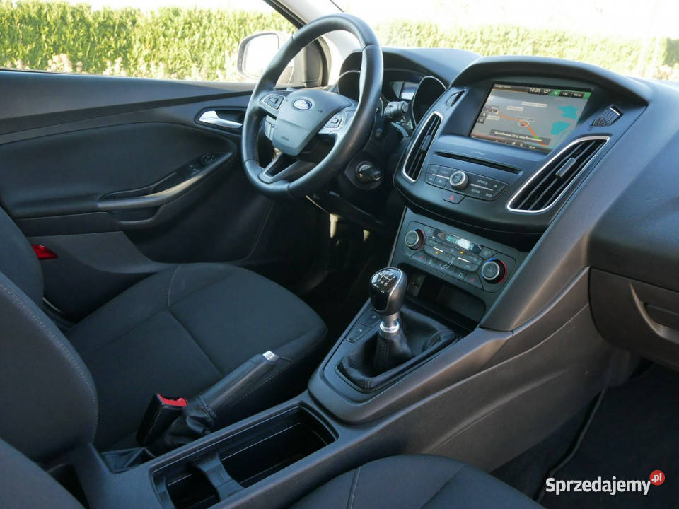 Ford Focus 10 EBoost 125 Eu6 Kombi Navi Nowy lakier metallic Focus