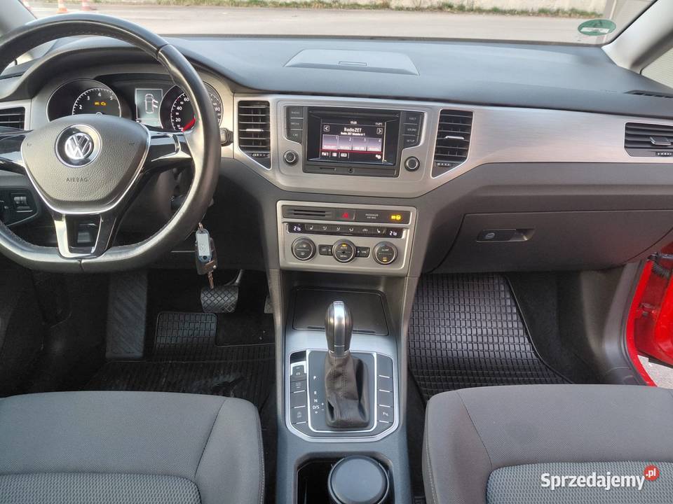 VOLKSWAGEN SPORTSVAN 2015r 14 16V 125