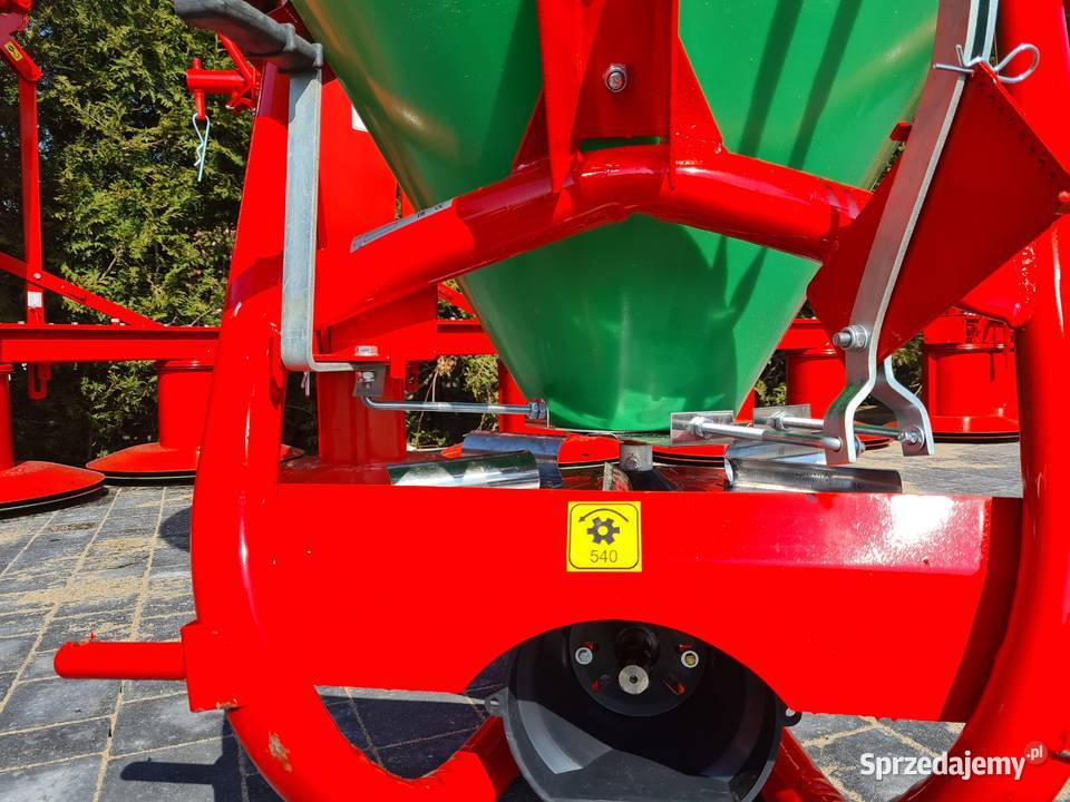 ROZSIEWACZ nawozu STRUMYK 12talerzowy TYTAN nieuszkodzony Brody